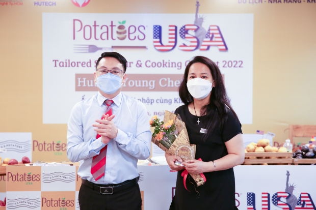 Chung kết HUTECH Young Chefs 2022: Sinh viên HUTECH trổ tài đưa ẩm thực Việt “gặp gỡ” khoai tây Hoa Kỳ 51
