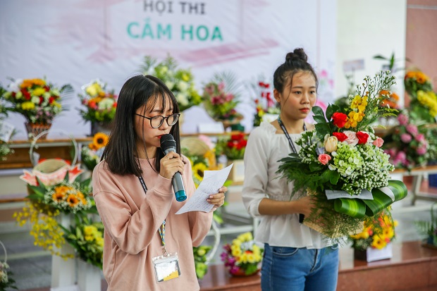 Sinh viên HUTECH gửi những lẵng hoa yêu thương chúc mừng ngày Phụ nữ Việt Nam 20/10 76