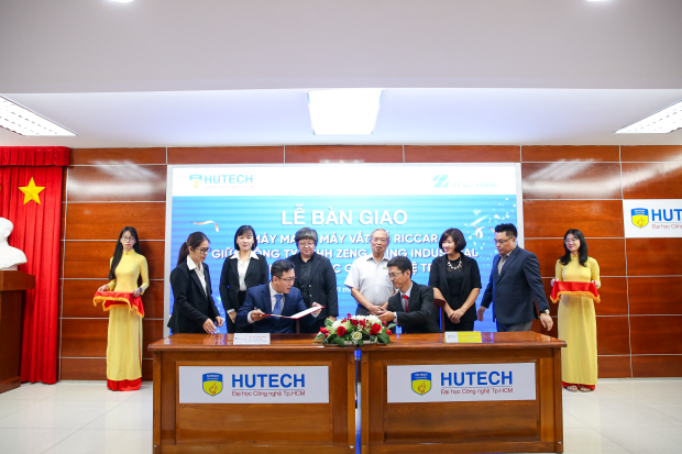 HUTECH ký kết hợp tác và nhận thiết bị tài trợ từ Công ty Zeng Hsing Industrial 99