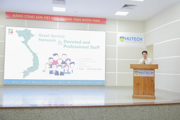"Đô thị sáng tạo - Thách thức và triển vọng cho sinh viên” ngành Công nghệ thông tin HUTECH 53