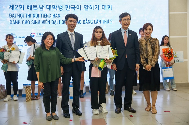 Sinh viên HUTECH giành giải Ba tại Đại hội thi nói tiếng Hàn dành cho sinh viên ĐH - CĐ 2019 124