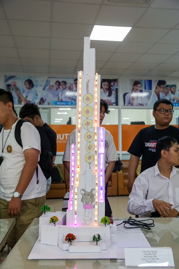 HUTECH Institute of Engineering students transform with LED lights in the “Designing LED circuit applications” 2020 contest 169