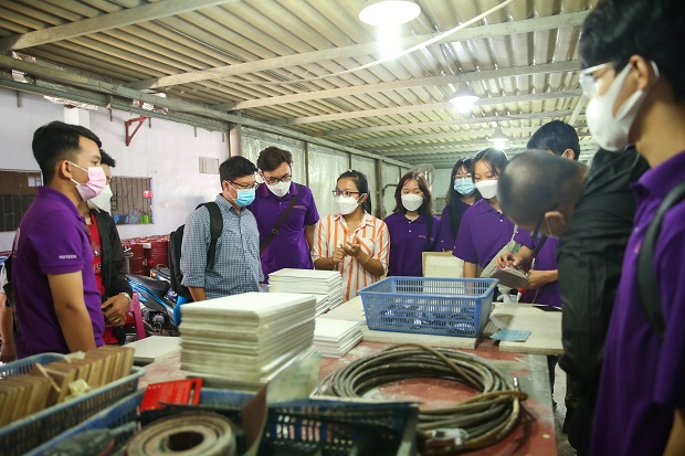 Sinh viên Khoa Kiến trúc - Mỹ thuật đã có chuyến tham quan thực tế, học tập chuyên môn tại Cty TNHH Sơn Hoa Việt 67