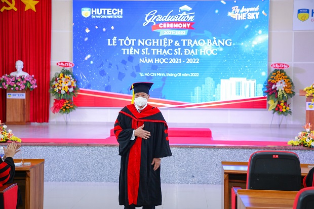 HUTECH trao bằng tốt nghiệp cho các Tiến sĩ, Thạc sĩ, Kỹ sư và Cử nhân 38
