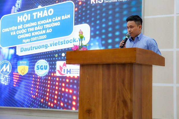 Sinh viên HUTECH tìm hiểu về thị trường chứng khoán Việt Nam cùng các Chuyên gia Chứng khoán 34