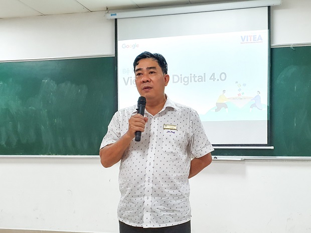 Sinh viên HUTECH tìm hiểu cách phát triển nghề nghiệp với “Bệ phóng Việt Nam Digital 4.0” 24