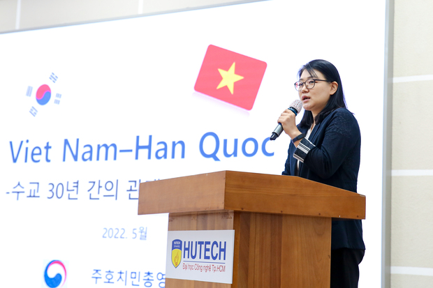 Khoa Hàn Quốc học cùng Tổng lãnh sự quán Hàn Quốc tại TP.HCM tổ chức chuyên đề về quan hệ Việt - Hàn 73