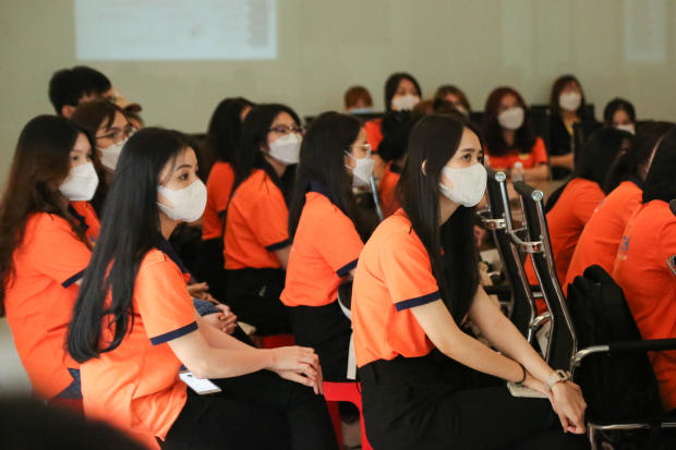 Sinh viên HUTECH tích lũy nhiều kinh nghiệm lý thú từ buổi tham quan thực tế tại Cty Jinyu Tire 63