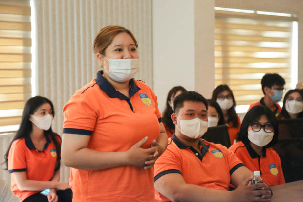 Sinh viên HUTECH tích lũy nhiều kinh nghiệm lý thú từ buổi tham quan thực tế tại Cty Jinyu Tire 58