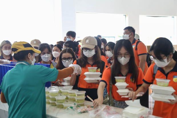 Sinh viên HUTECH tích lũy nhiều kinh nghiệm lý thú từ buổi tham quan thực tế tại Cty Jinyu Tire 138