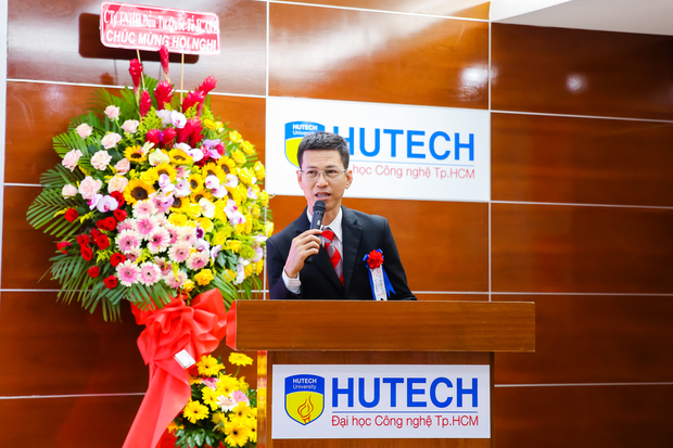 HUTECH chính thức ký MOU với Hiệp hội Thương mại điện tử Việt Nam & tổ chức Hội thảo khoa học về triển vọng nghề nghiệp ngành Thương mại điện tử 105
