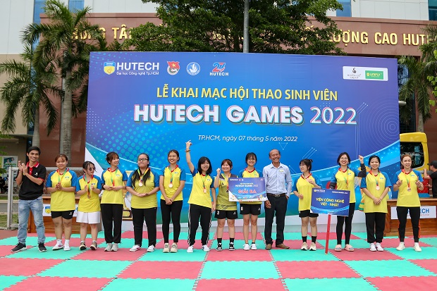 Bản tin HUTECH Games 2022: Huy chương vàng đầu tiên thuộc về một liên quân Viện Khoa học Ứng dụng - Khoa Điều dưỡng và Xét nghiệm 99