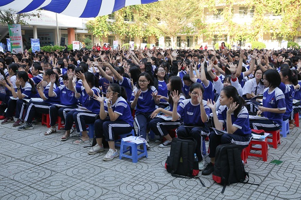 Opening of the admissions advising program “Right career - Bright future” 2020 at Phu Nhuan High School 46