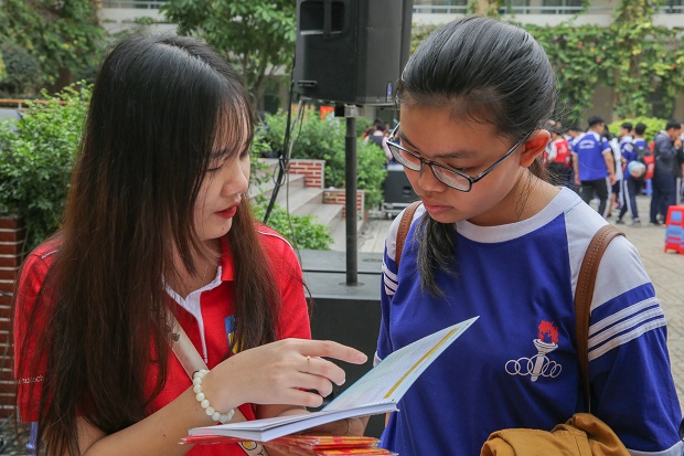 Khai mạc chương trình Tư vấn tuyển sinh “Đúng ngành nghề - Sáng tương lai” 2020 tại trường THPT Phú Nhuận 70