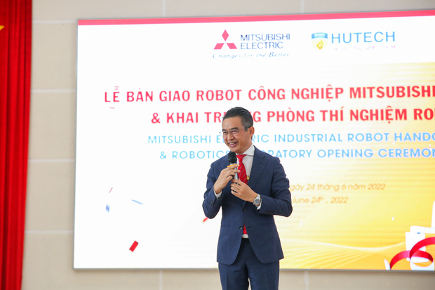 HUTECH tiếp nhận robot công nghiệp & khánh thành phòng thí nghiệm AI từ Mitsubishi Electric Việt Nam 47