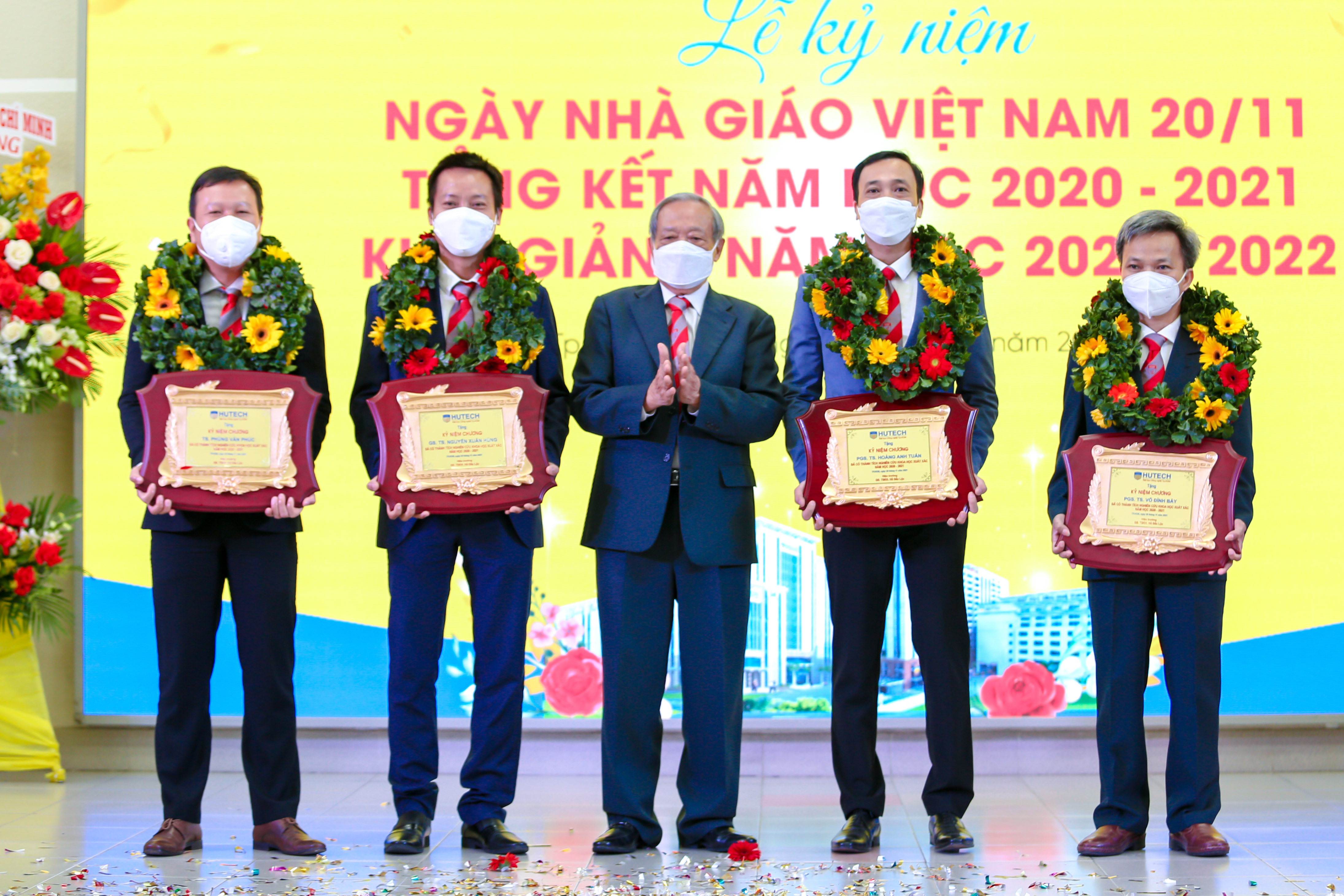 HUTECH thuộc Top 17 trường đại học Việt Nam có thành tựu học thuật tốt nhất thế giới 10
