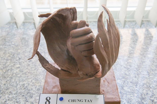 Ấn tượng loạt tác phẩm điêu khắc mừng 25 năm ngày thành lập Trường của sinh viên  HUTECH 62