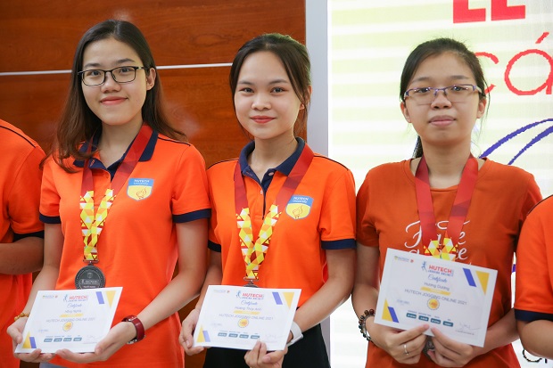 Vinh danh sinh viên giành giải trong loạt sân chơi văn nghệ, thể thao trực tuyến 114
