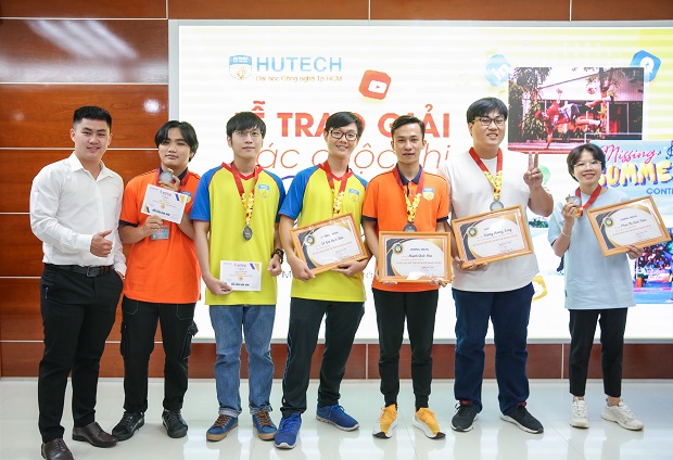 Vinh danh sinh viên giành giải trong loạt sân chơi văn nghệ, thể thao trực tuyến 91