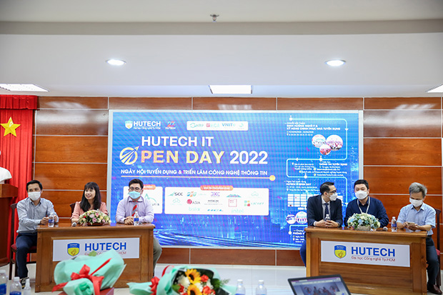 IT-ers HUTECH tăng cường hành trang, sẵn sàng cho HUTECH IT OPEN DAY 2022 “bùng nổ” 32