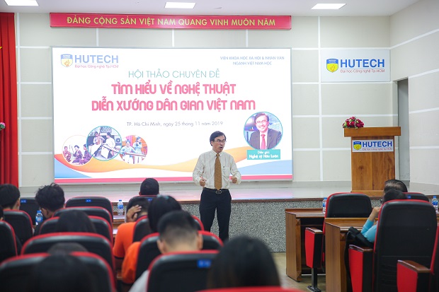 Nghệ sĩ Hữu Luân mang “hồn dân tộc” đến HUTECH thông qua nghệ thuật diễn xướng dân gian Việt Nam 32