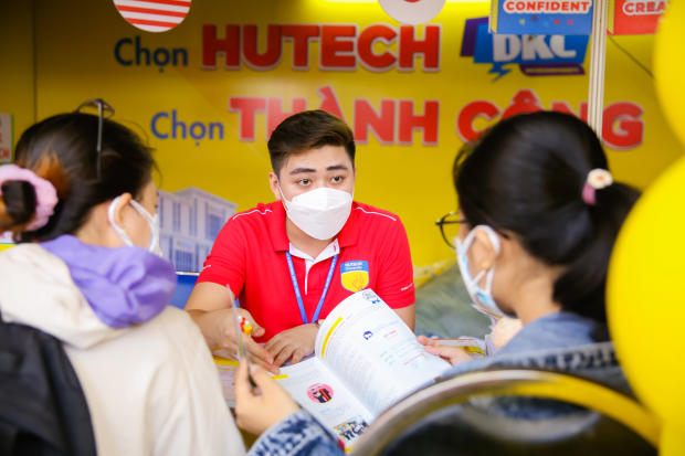 “Check in” Cần Thơ, HUTECH mang đến học sinh miền Tây nhiều thông tin tuyển sinh 2022 mới nhất 140
