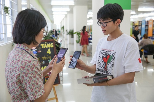 Dùng thư viện bằng smartphone - “ứng dụng 4.0” thiết thực trong trường đại học 40