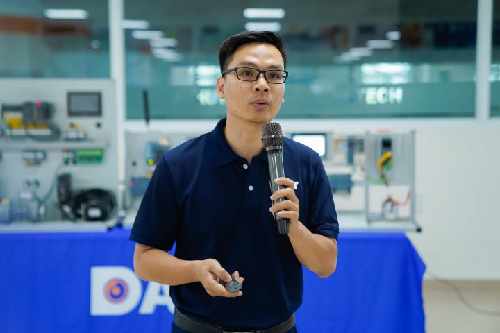 Sinh viên Viện Kỹ thuật tiếp cận giải pháp, thiết bị tự động hóa và cơ hội thực tập, việc làm cùng chuyên gia DAT 22