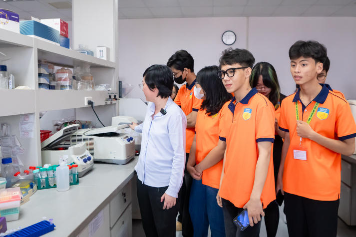 Tân binh Công nghệ sinh học trải nghiệm thực tiễn nghiên cứu tại Trung tâm Công nghệ sinh học TP.HCM 75