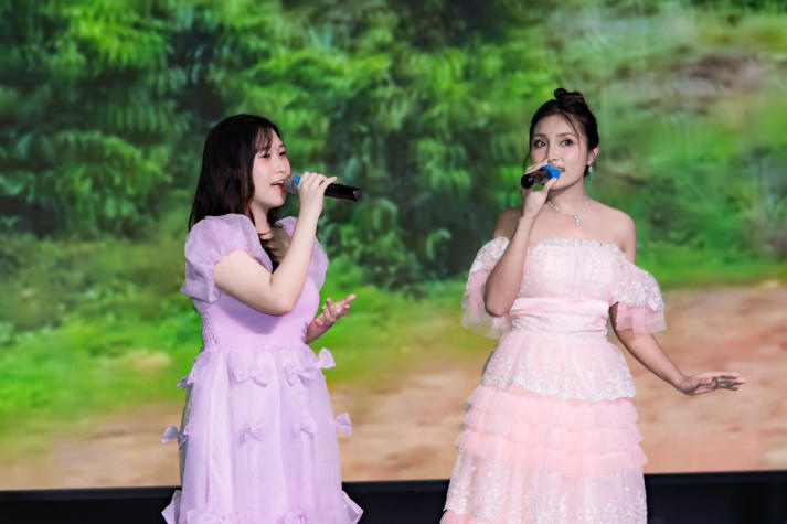 Sinh viên Viện Văn hóa - Nghệ thuật - Thể thao chung tay cùng đêm nhạc “Dệt Một Thời Đại” 64