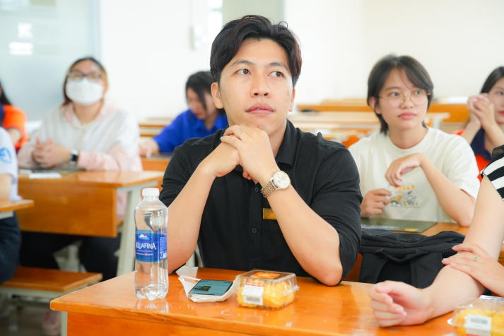 Sinh viên Khoa Dược HUTECH tranh tài kiến thức y tế tại cuộc thi “Rung chuông vàng” 18