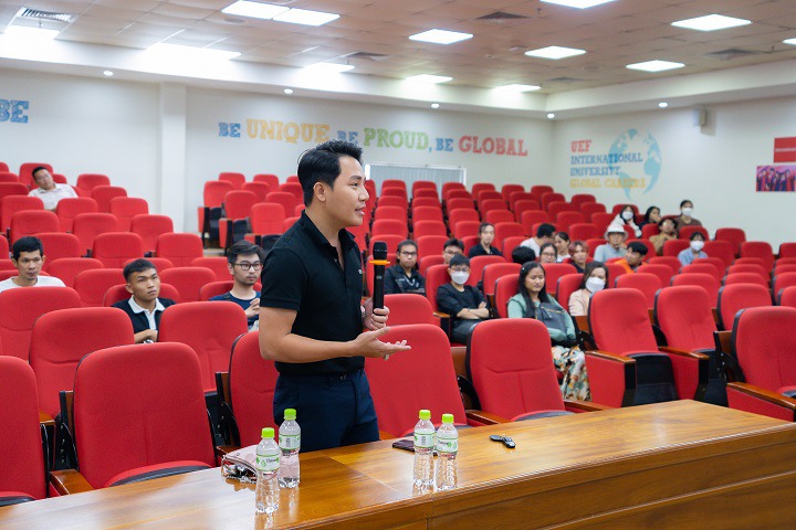 Sinh viên Khoa Kiến trúc - Mỹ thuật tìm hiểu về vai trò của Hậu kỳ trong điện ảnh qua góc nhìn của người trong nghề 100