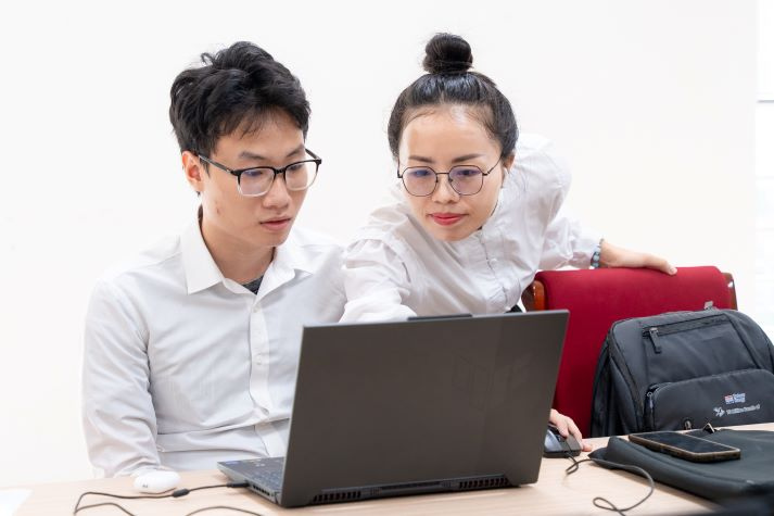 Sinh viên VJIT “bật mode sáng tạo” tại khóa học quốc tế SRI’s Introduction to Innovation (I2I) Workshop lần 8 30