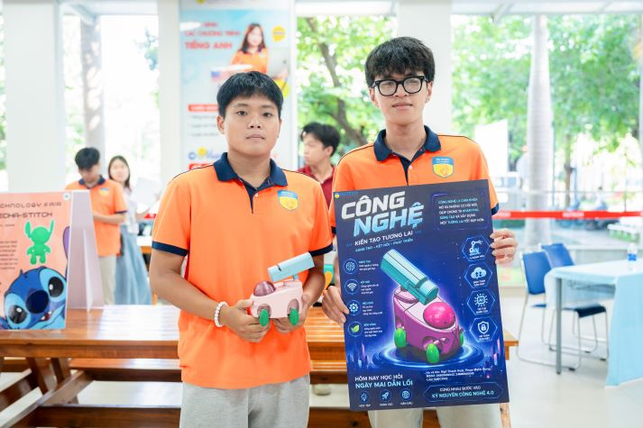 [Video] Sinh viên sáng tạo giải pháp cho giao thông xanh và cứu hộ tại Chung kết “Thiết kế công nghiệp 2026” 65