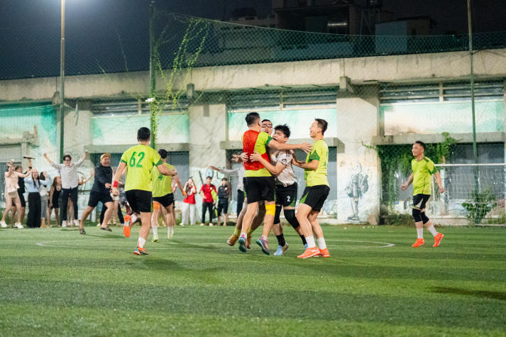 [Hội thao CB-GV-NV 2026] Tuyển sinh - Truyền thông - Marketing lên ngôi vô địch Bóng đá nam 56