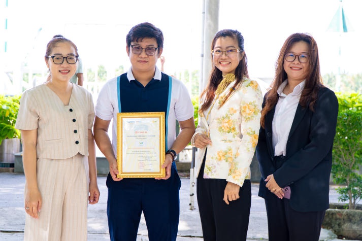 Sinh viên Viện Đào tạo Quốc tế khám phá sông nước Sài Gòn cùng Saigon Water Bus 67