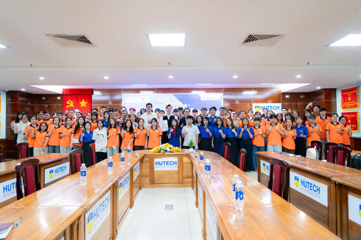 Sinh viên Khoa Quản trị kinh doanh trang bị kỹ năng tư duy phản biện, sẵn sàng chinh phục thách thức mới 92