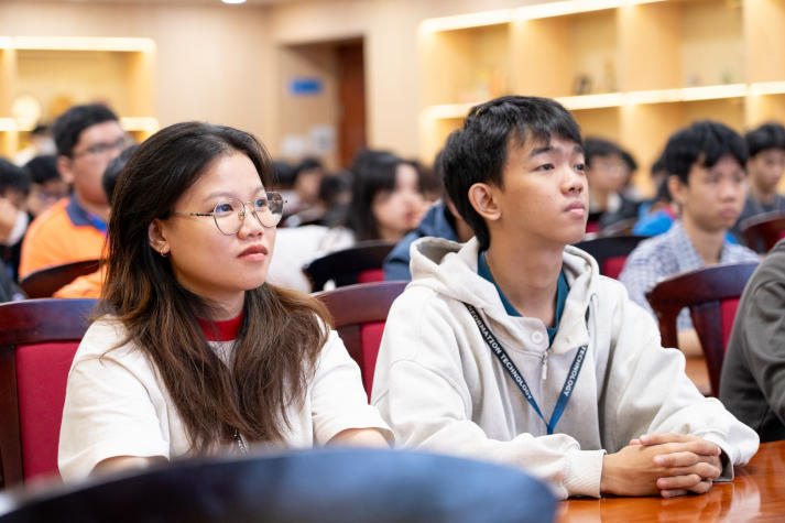 [Video] IT-ers HUTECH "giải mã" nghề Business Analyst trong kỷ nguyên số 45