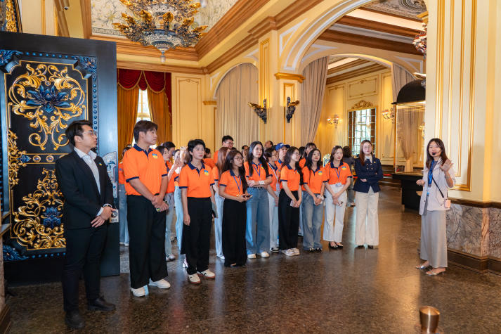 Học kể câu chuyện thương hiệu từ di sản: Sinh viên HUTECH trải nghiệm thực tế tại Gốm sứ Minh Long 53