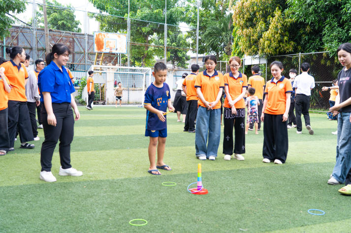 Sinh viên Khoa Tài chính - Thương mại gieo mầm yêu thương tại Làng trẻ em SOS 46