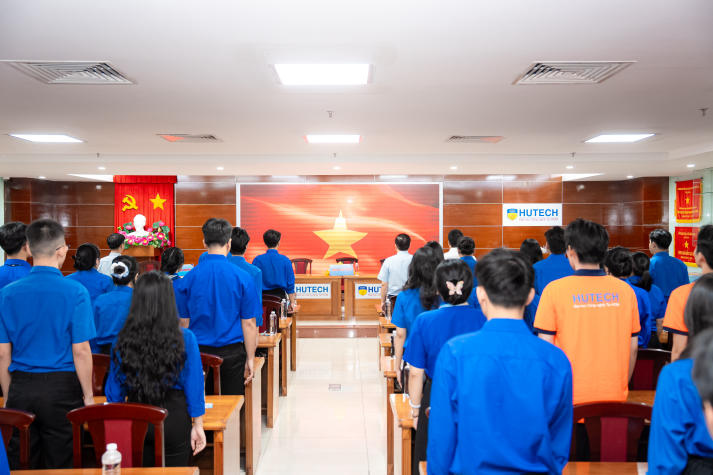 Đoàn Khoa Marketing - Kinh doanh quốc tế: Phát huy tinh thần sáng tạo, dẫn đầu trong chuyển đổi số và hội nhập 10