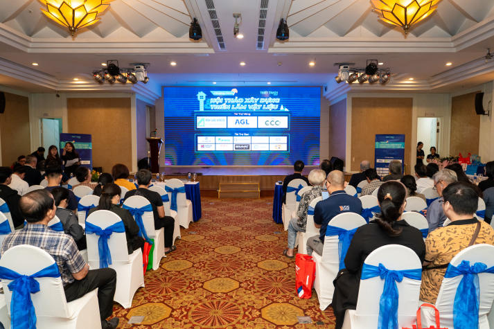 THIET THACH Group mang xu hướng vật liệu mới đến với sinh viên Khoa Kiến trúc - Mỹ thuật 11