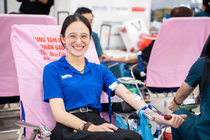 Sinh viên HUTECH trao giọt hồng, lan tỏa yêu thương trong ngày hội hiến máu tình nguyện 52