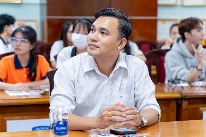 Sinh viên HUTECH tìm hiểu cách xây dựng kịch bản phim truyền hình Hàn Quốc K-Drama 67