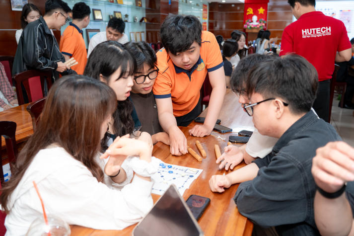 HUTECH and HUFS students kick off a series of cultural exchange activities and international project support 40