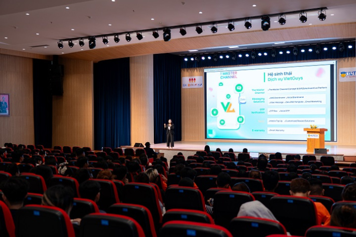 Sinh viên Khoa Marketing - Kinh doanh quốc tế “giải mã” thuật toán tuyển dụng và xây dựng thương hiệu cá nhân cùng chuyên gia 75