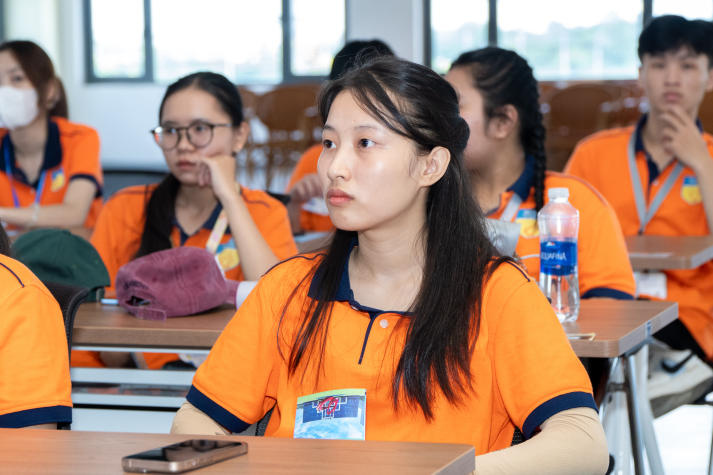 Tham quan Công ty TNHH Jinyu Tire (Việt Nam), sinh viên Khoa Trung Quốc học tìm hiểu môi trường làm việc thực tế 43