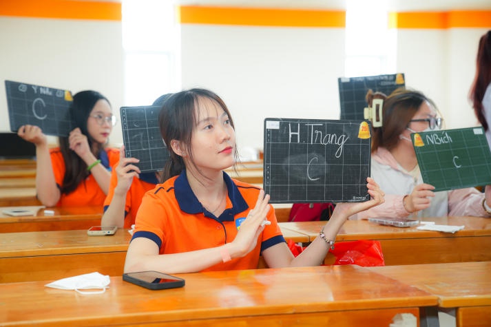 Sinh viên Khoa Dược HUTECH tranh tài kiến thức y tế tại cuộc thi “Rung chuông vàng” 42