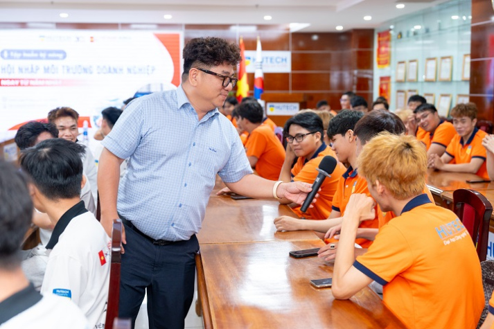 VKIT tiếp tục nâng cao kỹ năng cho sinh viên năm nhất với chương trình tập huấn "Thực tế Doanh nghiệp 1" và kỹ năng viết CV 33