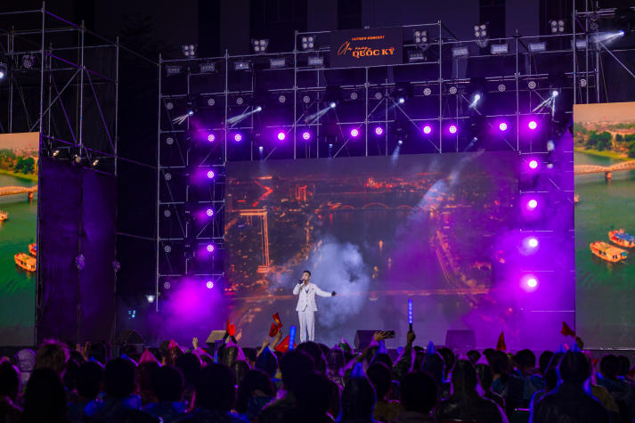 Sinh viên HUTECH thắp sáng niềm tự hào Việt qua chuỗi đồ án nghệ thuật hoành tráng 189